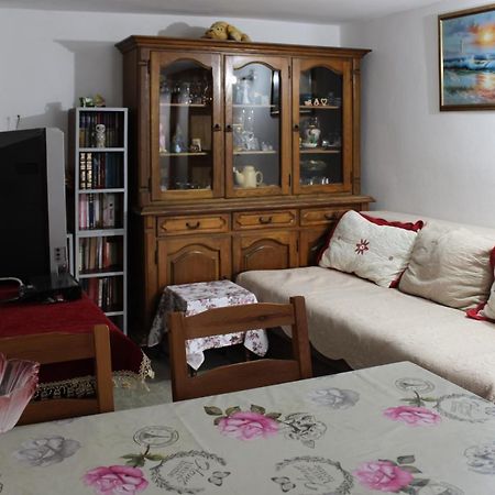 Apartman Lana Petrovac Exteriér fotografie