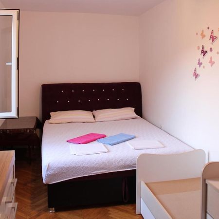 Apartman Lana Petrovac Exteriér fotografie